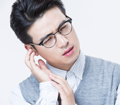 이명 사진